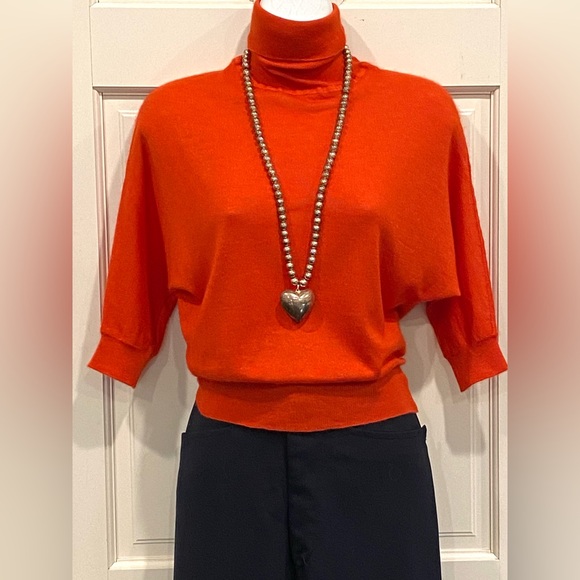 Large silver heart with a string of silver balls necklace - Picture 8 of 11